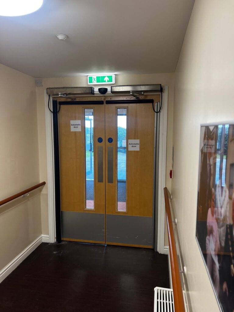 AutoDoor